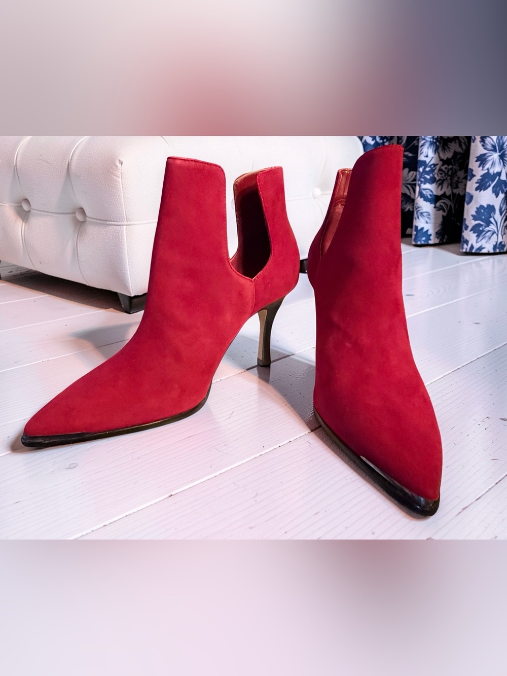 Vince Camuto NWT Sz 11 VC Frendin Red Suede Pointed Toe Ankle Booties (SH438)
